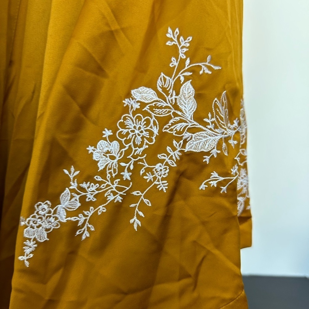 Luxurious Gold/Yellow Silky Kimono from Macy’s (INC). Sold out. Rarely worn! - Picture 8 of 14